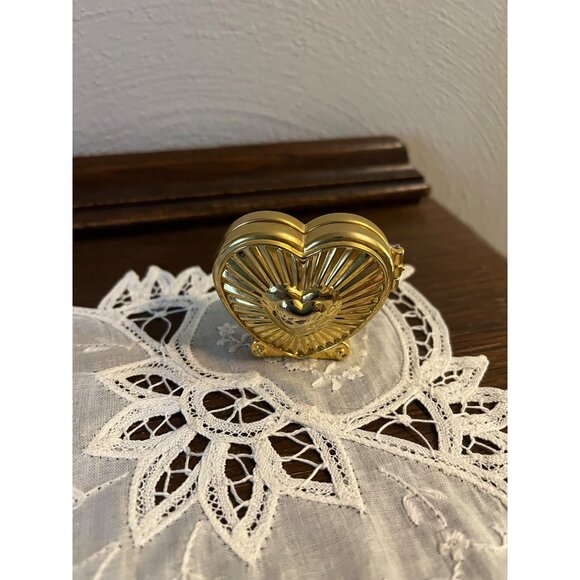 Miniature Heart Locket Clock - Picture 1 of 4